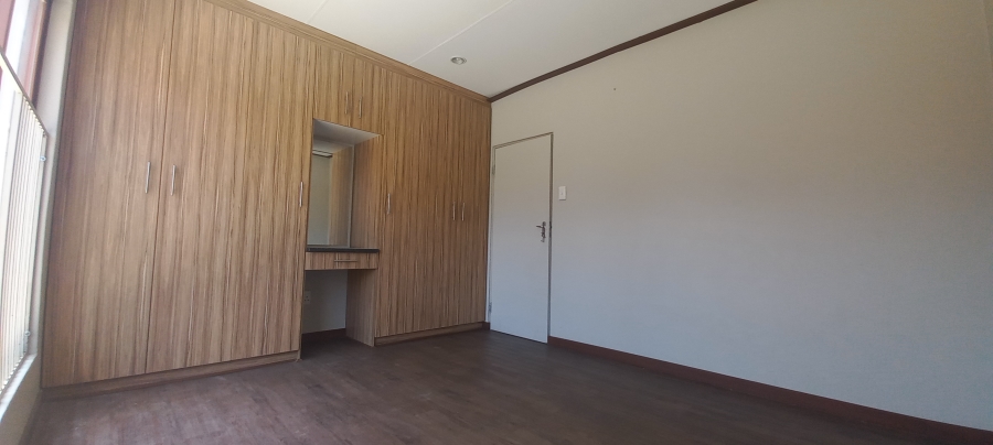 2 Bedroom Property for Sale in Miederpark North West